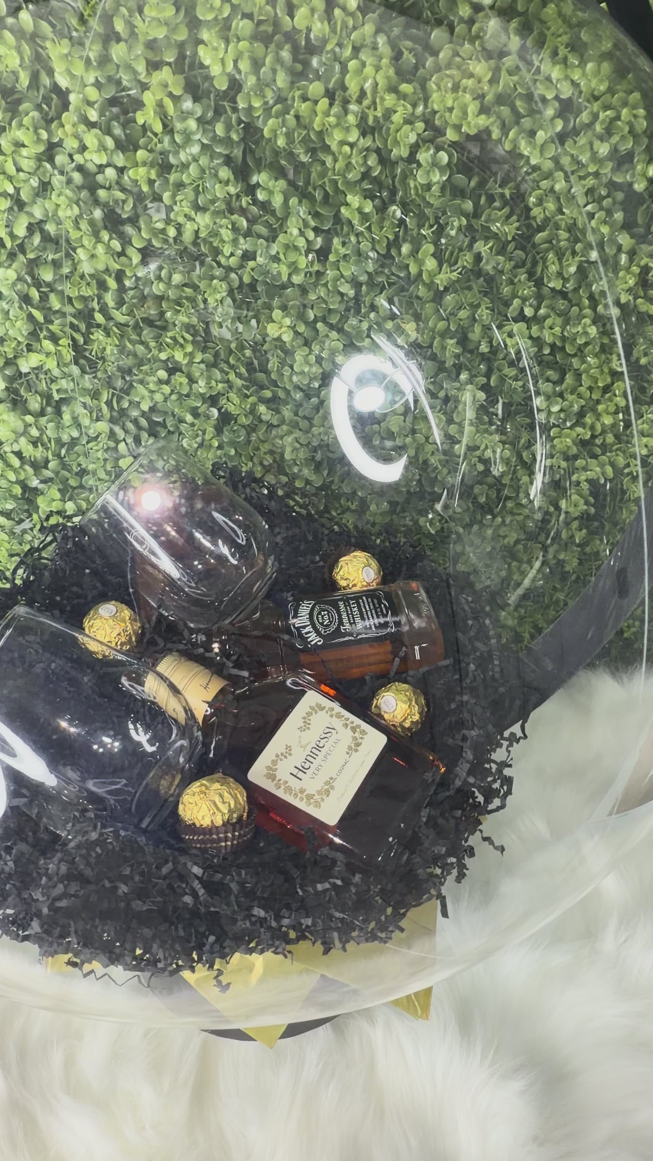 Gentlemen’s Pour Bubble